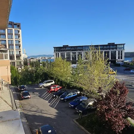 Apartmán Black Sea View - Luxory By The Sea